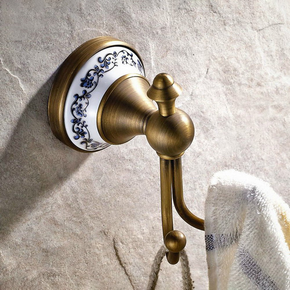 Antique Brass Hook - حامل حائط نحاسي عتيق مع خطافات