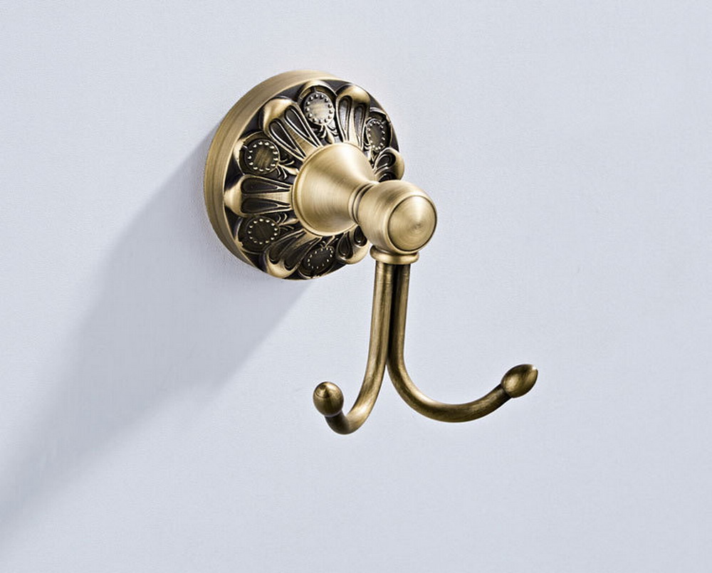 خطافات ملابس نحاسية عتيقة مثبت - مراجعة Antique Brass Hook وسعره
